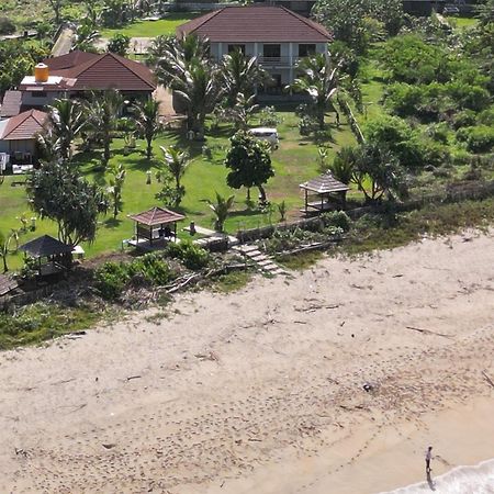 Mama Nings Beach Hotel Sekongkang Buitenkant foto